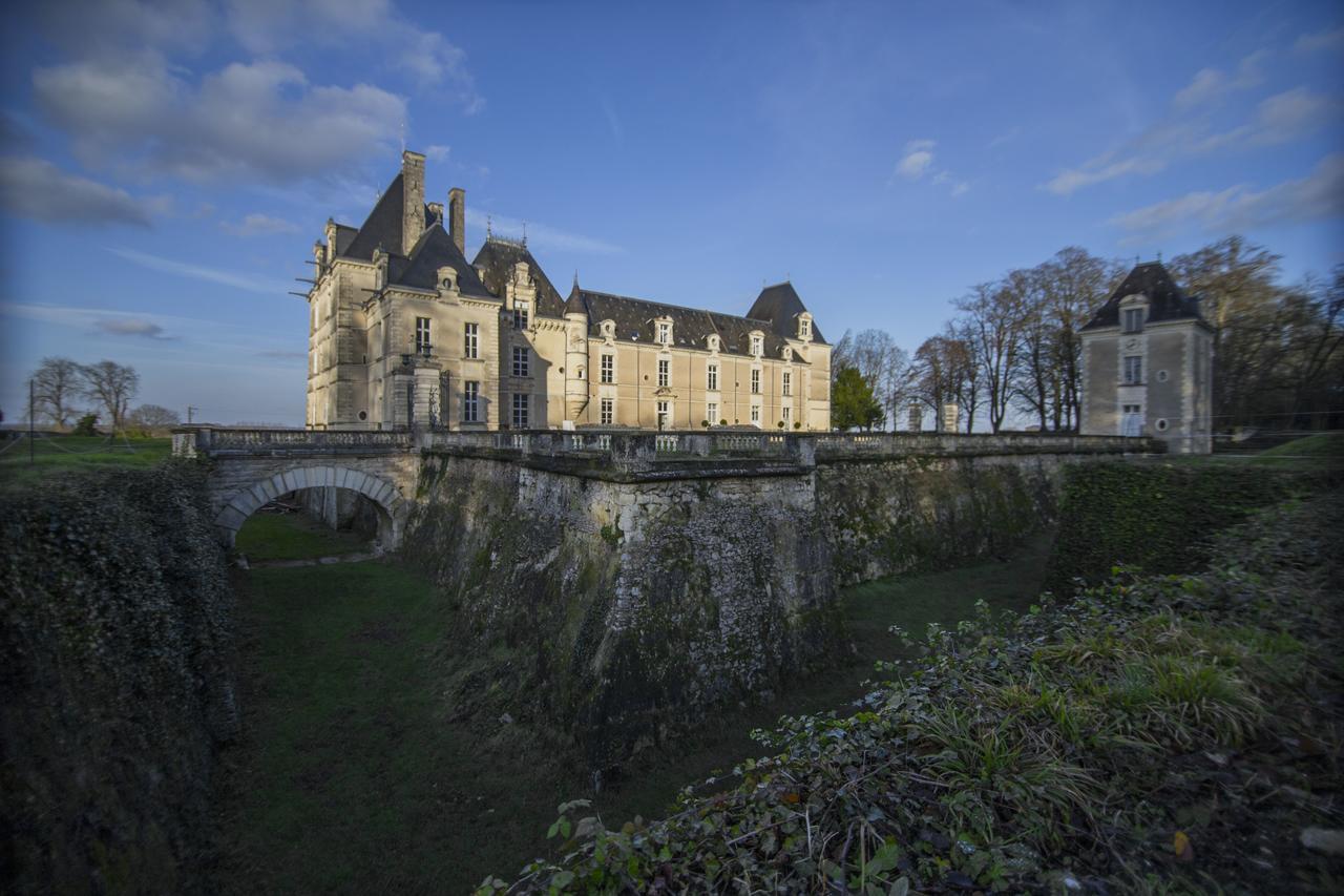 Chateau De Jalesnes Vernantes Exterior photo