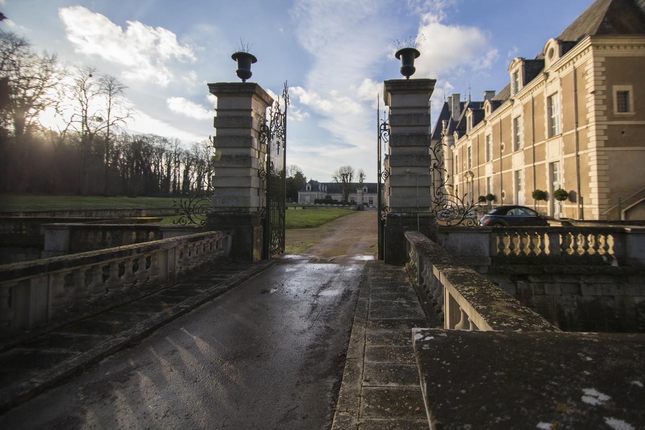 Chateau De Jalesnes Vernantes Exterior photo